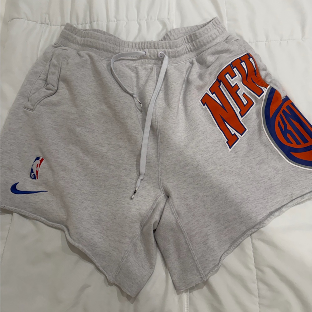 Nike New York Knicks Gray Athletic Shorts